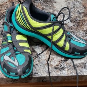Brooks Pure Grit running shoes